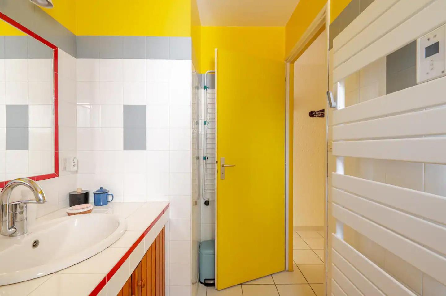 La White House, 8 Personnes/8 Velos + Free Parking 라트슈수르메르 외부 사진