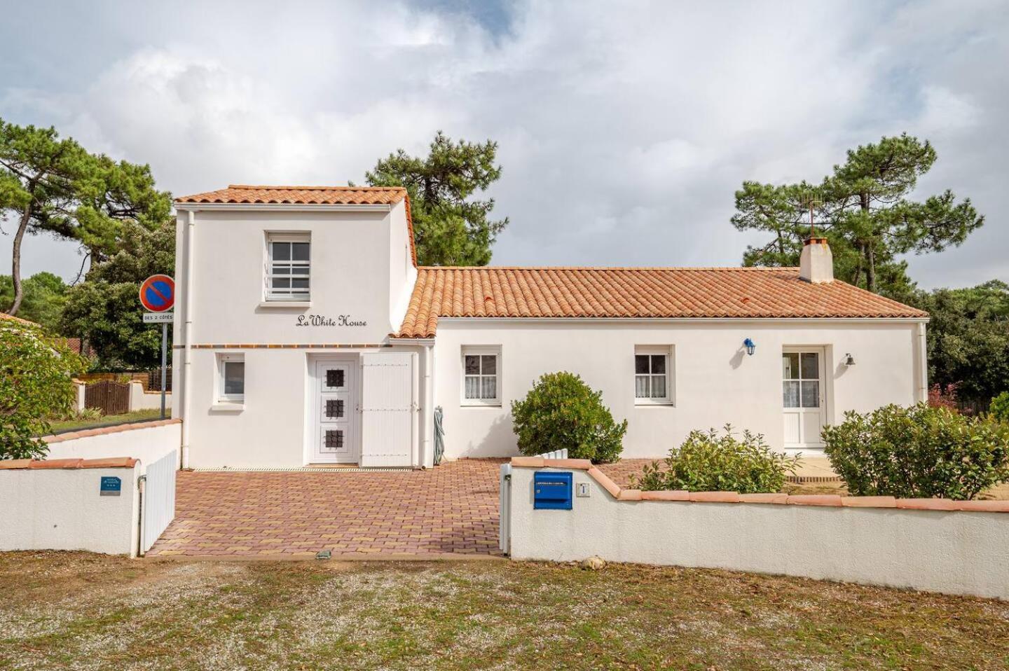 La White House, 8 Personnes/8 Velos + Free Parking 라트슈수르메르 외부 사진
