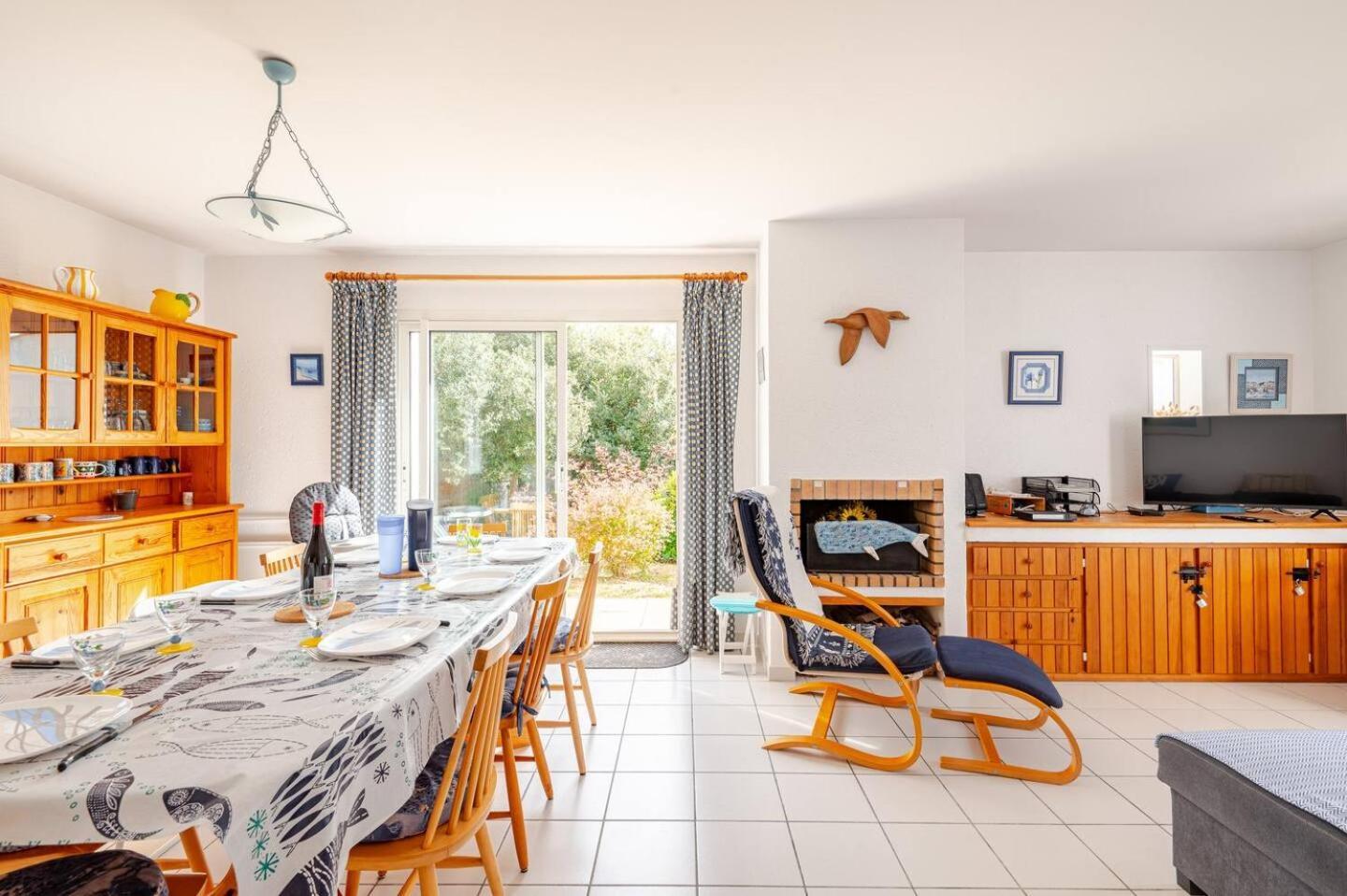La White House, 8 Personnes/8 Velos + Free Parking 라트슈수르메르 외부 사진